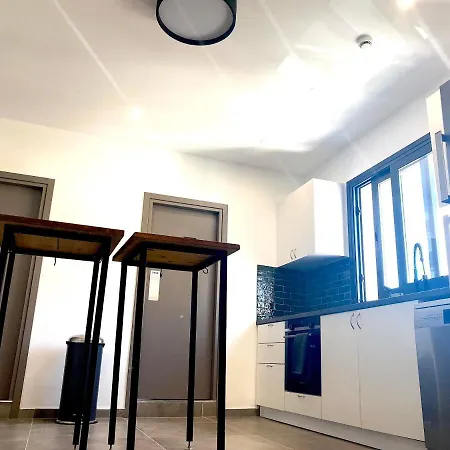 Urban Habitat Capsule Beds * Nicosia