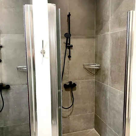 Urban Habitat Capsule Beds