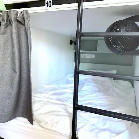 Hostel Urban Habitat Capsule Beds *