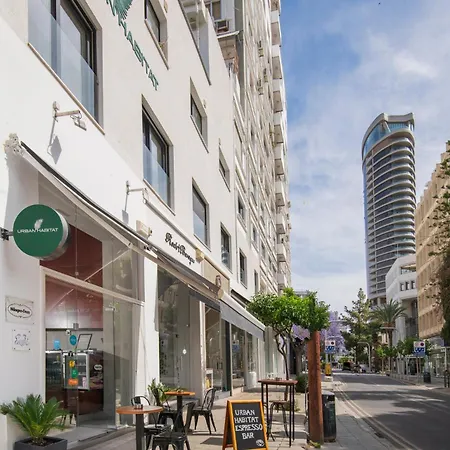 호스텔 Urban Habitat Capsule Beds 니코시아