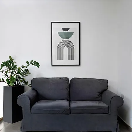 Urban Habitat Capsule Beds نيقوسيا