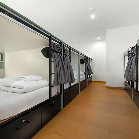 Hostel Urban Habitat Capsule Beds Nicosia