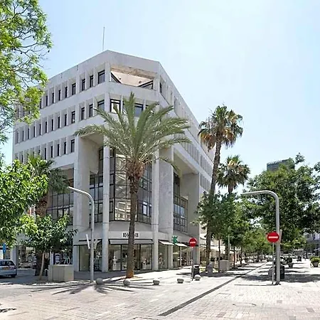 Hostel Urban Habitat Capsule Beds Nicosia