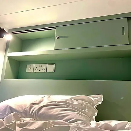 Auberge de jeunesse Urban Habitat Capsule Beds