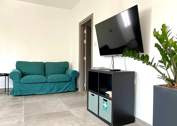 Urban Habitat Capsule Beds 니코시아