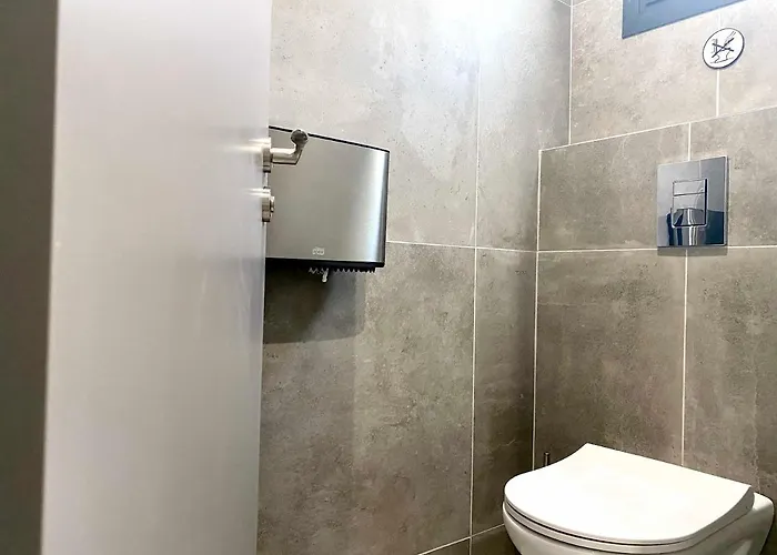 Urban Habitat Capsule Beds 니코시아