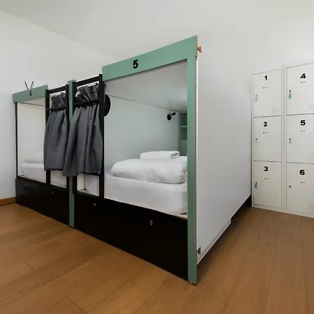 Hostel Urban Habitat Capsule Beds *