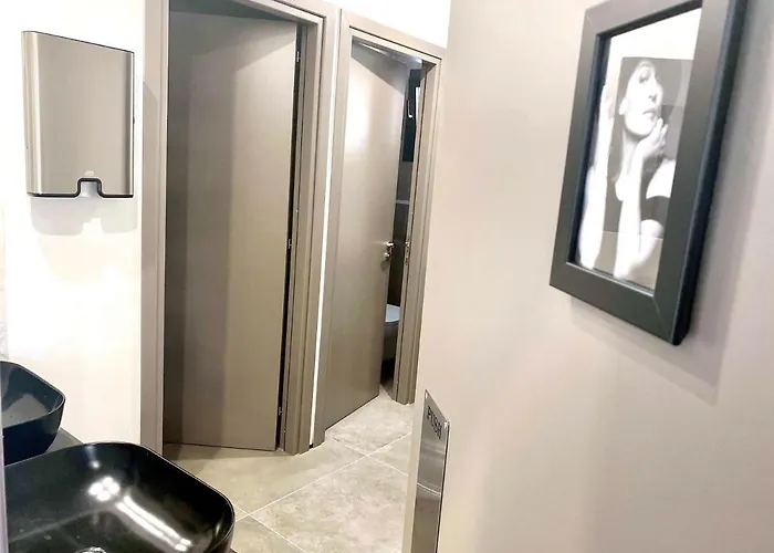 Urban Habitat Capsule Beds *