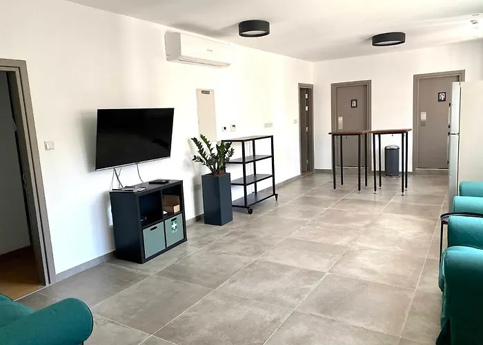 Urban Habitat Capsule Beds *